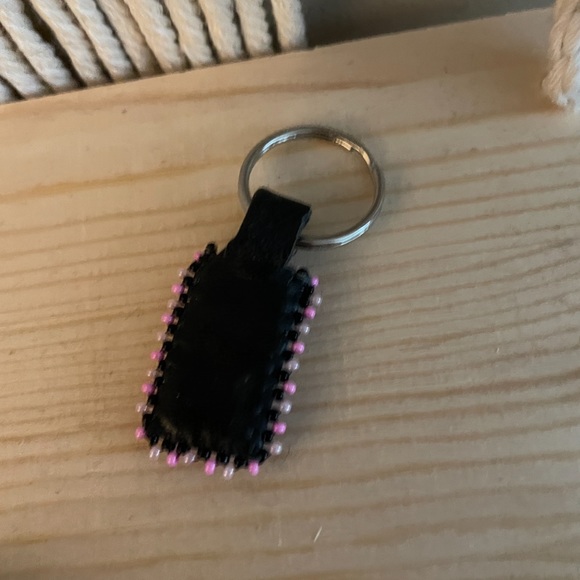 🪡Handmade Mini Beaded ❤️ Keychain - Picture 3 of 4